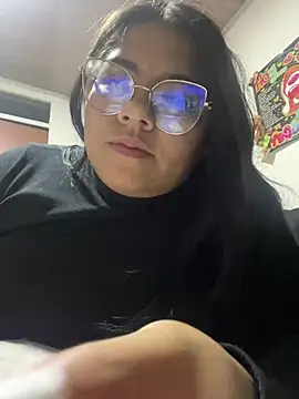 viccky vick online show from February 2025 03:31:02 AM