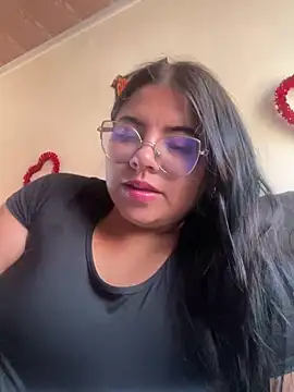 viccky vick online show from February 2025 08:22:01 PM