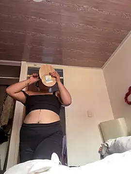 viccky vick online show from March 2025 06:10:02 PM