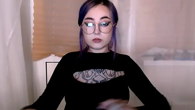 purplewitch online show from November 2025 11:54:02 AM