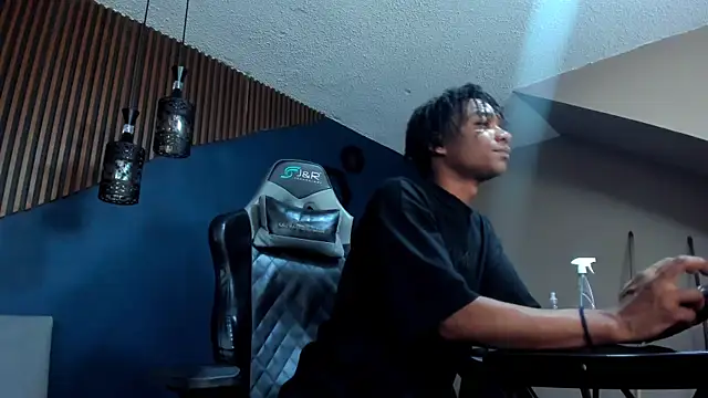 Snapshot of ErickCarmack chatting on January 2025 05:30:01 AM ErickCarmack online show from January 2025 05:30:01 AM