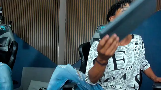 Snapshot of ErickCarmack chatting on February 2025 04:35:02 AM ErickCarmack online show from February 2025 04:35:02 AM