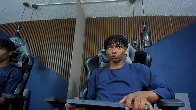 Snapshot of ErickCarmack chatting on February 2025 04:05:01 AM ErickCarmack online show from February 2025 04:05:01 AM