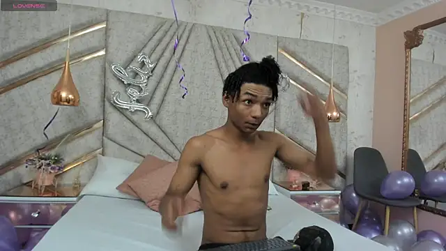 Snapshot of ErickCarmack chatting on February 2025 04:01:01 AM ErickCarmack online show from February 2025 04:01:01 AM