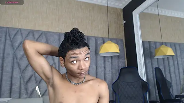 Snapshot of ErickCarmack chatting on March 2025 04:30:02 AM ErickCarmack online show from March 2025 04:30:02 AM