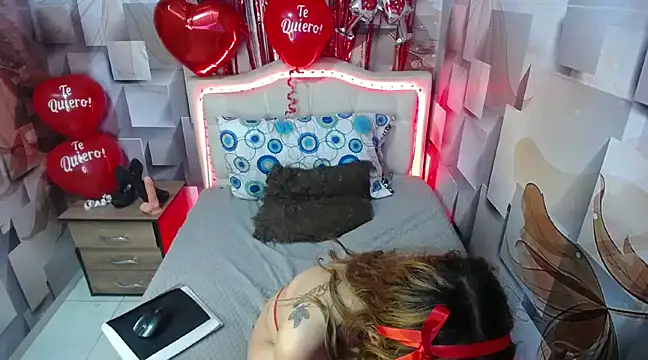 nicolee millerr online show from February 2025 04:31:01 PM