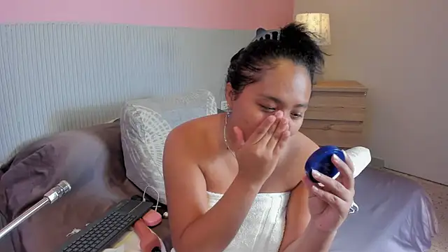 yeikafoxy online show from December 2025 11:28:01 AM