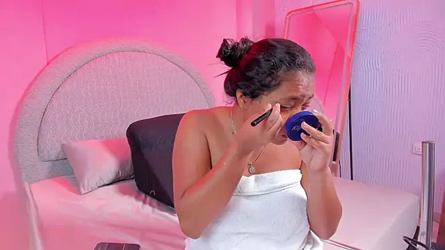 yeikafoxy online show from April 2026 11:33:01 AM