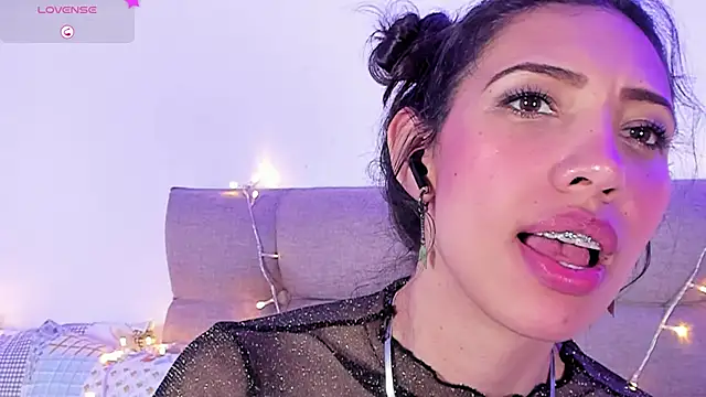 Miss veronicaa2 online show from February 2025 06:26:02 PM