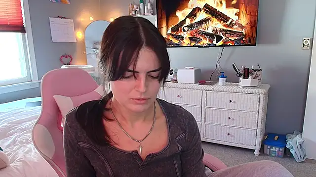 Snapshot of princesselysia chatting on February 2026 03:50:01 PM princesselysia online show from February 2026 03:50:01 PM