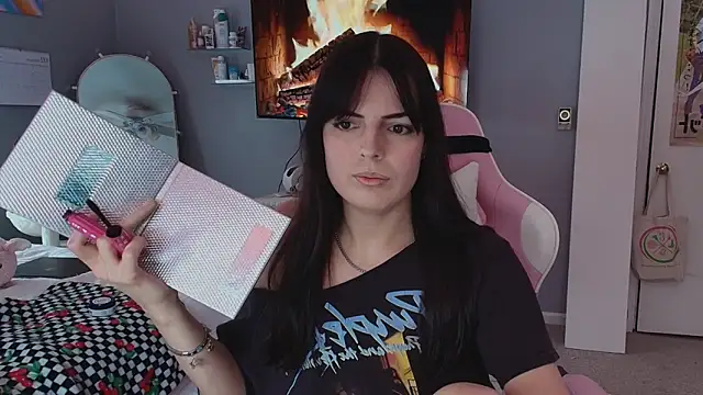 Snapshot of princesselysia chatting on February 2026 07:36:02 PM princesselysia online show from February 2026 07:36:02 PM