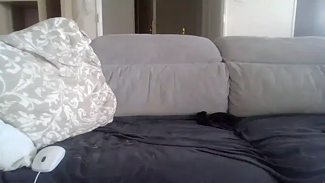 Snapshot of Zer_oki chatting on March 2026 08:18:02 AM Zer oki online show from March 2026 08:18:02 AM