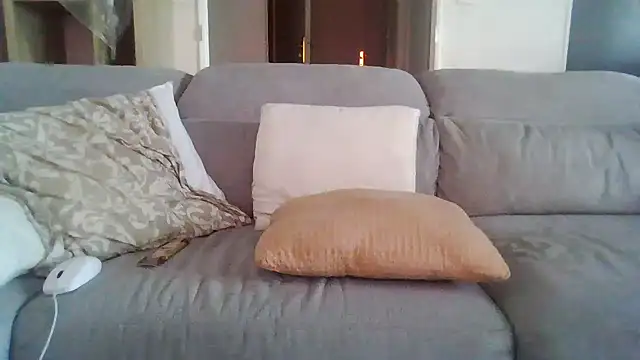 Snapshot of Zer_oki chatting on March 2026 08:53:02 AM Zer oki online show from March 2026 08:53:02 AM