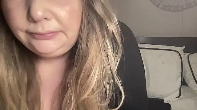 BustyHayleyUk online show from February 2025 08:21:01 PM