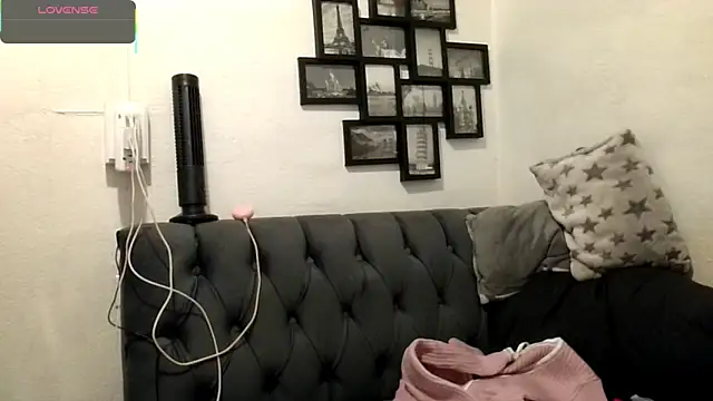 MirandaLatinaLovely online show from February 2026 05:25:01 PM