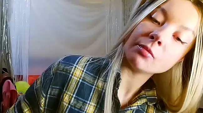 TwerkingCheerleader online show from March 2025 11:42:02 PM