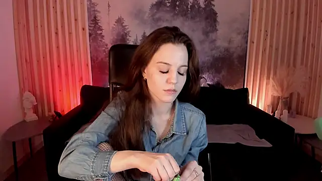 Snapshot of MilaStoyne chatting on February 2025 12:01:02 PM MilaStoyne online show from February 2025 12:01:02 PM