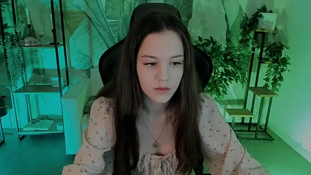 Snapshot of MilaStoyne chatting on February 2025 05:51:02 AM MilaStoyne online show from February 2025 05:51:02 AM