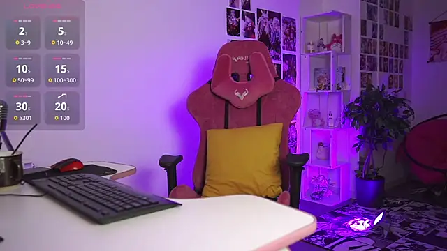 Snapshot of MilaStoyne chatting on September 2025 06:24:02 AM MilaStoyne online show from September 2025 06:24:02 AM