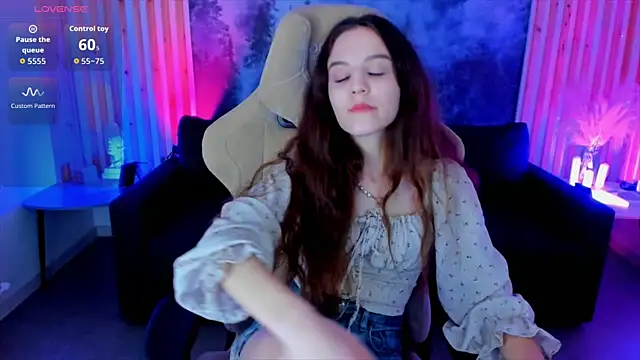 Snapshot of MilaStoyne chatting on September 2025 06:16:02 AM MilaStoyne online show from September 2025 06:16:02 AM