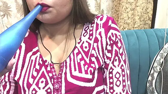 Snapshot of Kannu- chatting on July 2026 10:54:01 AM Kannu- online show from July 2026 10:54:01 AM