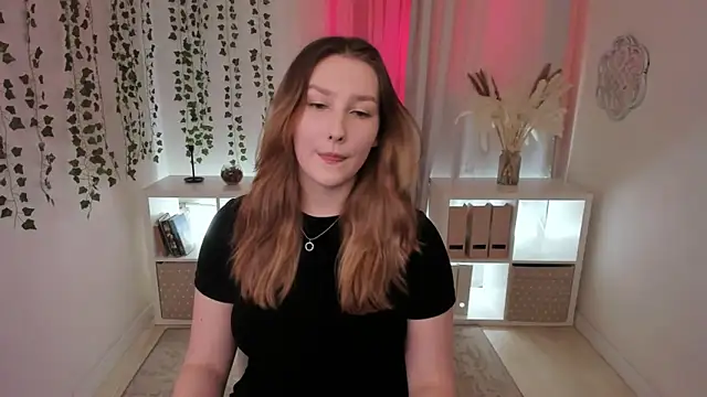 MaryWaddell online show from February 2025 03:52:02 PM