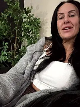 Snapshot of goddess-harper chatting on January 2026 01:05:02 PM goddess-harper online show from January 2026 01:05:02 PM