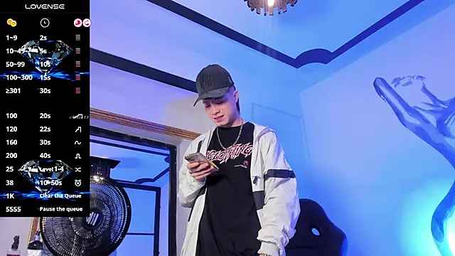 marcuscollins1  online show from September 2025 12:38:02 PM