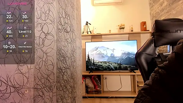 marcuscollins1  online show from February 2026 12:45:02 PM