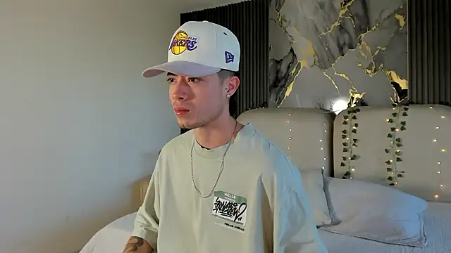 marcuscollins1  online show from March 2026 12:20:01 PM