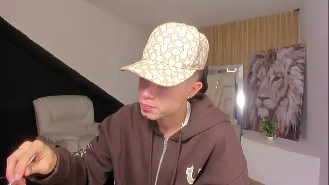 marcuscollins1  online show from April 2026 01:25:02 PM