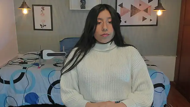 Nohemi louse online show from March 2025 07:37:02 PM