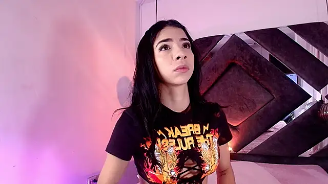 sara lopee1 online show from September 2025 11:54:01 AM