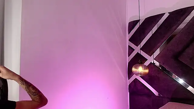 sara lopee1 online show from October 2025 11:55:02 AM