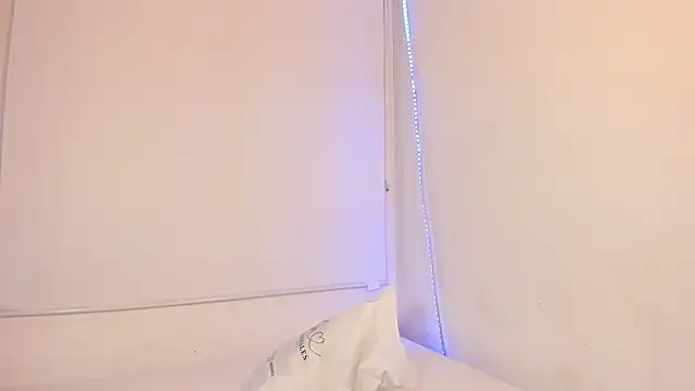 Snapshot of Roxy_Stonee chatting on December 2025 07:53:02 PM Roxy Stonee online show from December 2025 07:53:02 PM