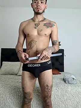 Niick01  online show from March 2025 12:31:01 AM