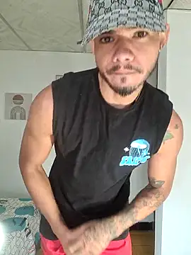 Niick01  online show from October 2025 03:01:02 PM