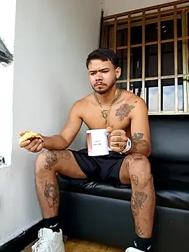 Niick01  online show from October 2025 03:02:02 PM