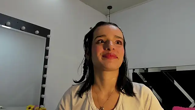 Annyrosee online show from March 2025 08:37:02 PM