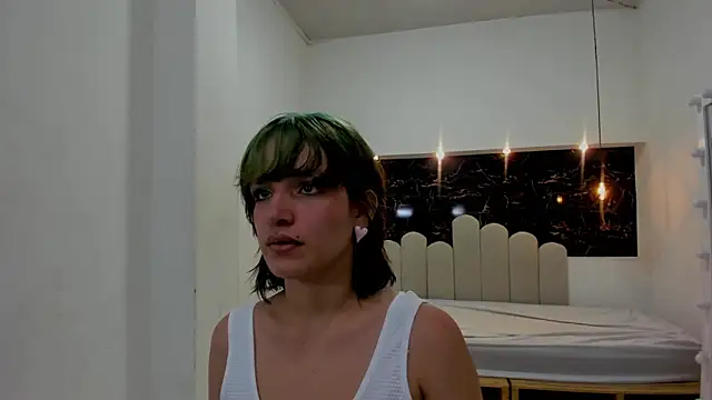 Annyrosee online show from September 2025 07:49:02 PM