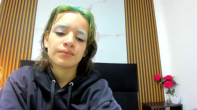 Annyrosee online show from September 2025 02:11:01 PM