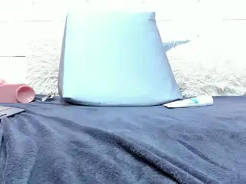 DayannaBronx online show from February 2025 01:22:01 AM