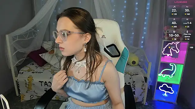 kaisajenner online show from February 2025 12:39:01 PM