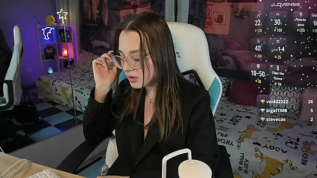 kaisajenner online show from February 2025 08:49:02 PM