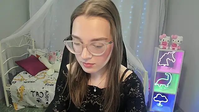 kaisajenner online show from March 2025 07:06:02 PM