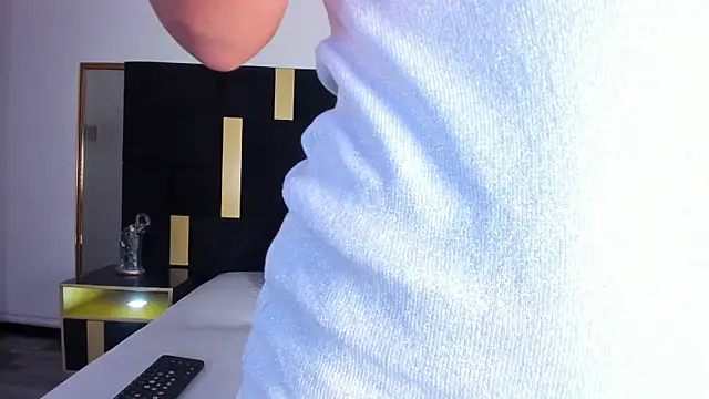 Keyla  Jones online show from February 2025 07:38:01 PM