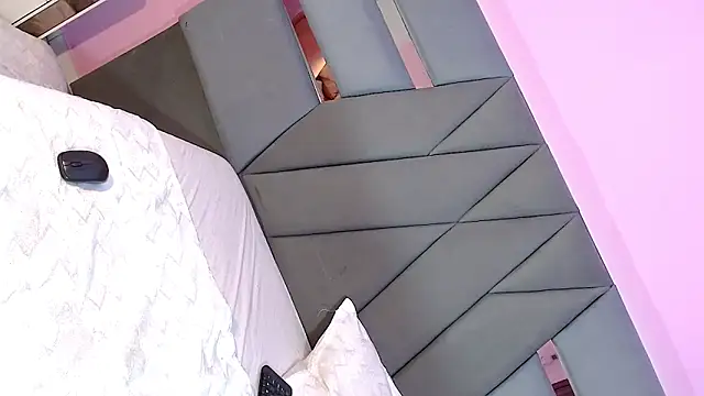 Dalis Hills online show from February 2025 02:52:01 AM