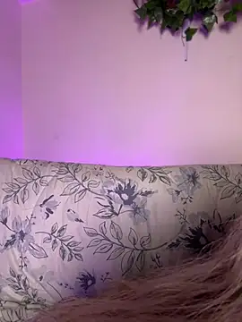 Lally Valencia   online show from March 2025 05:43:02 AM