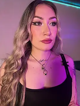 Lally Valencia   online show from October 2025 12:38:02 PM