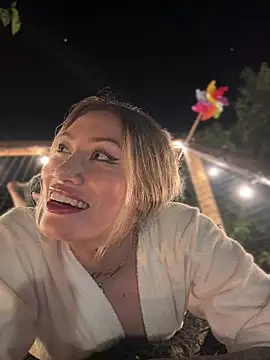 Lally Valencia   online show from October 2025 02:14:02 AM